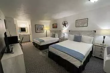 Hotelli Glen Rose Inn And Suites