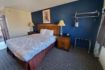 Отель Water Front Inn