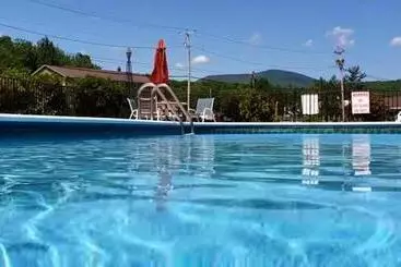 Motel Gorham Motor Inn