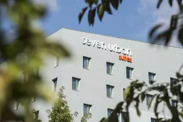 Апарт-отель Seven Urban Suites Nantes Centre