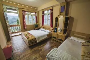 Pensió Ourguest Bichu Homestay