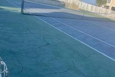 Getaways At Soundside Holiday Beach Resort