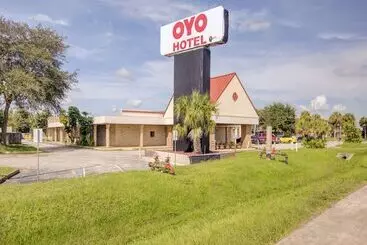 OYO Hotel Dundee By Crystal Lake
