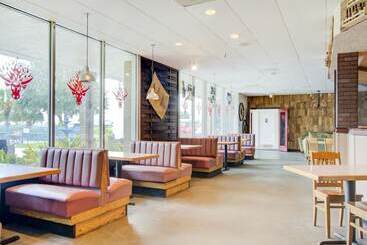 OYO Hotel Dundee By Crystal Lake