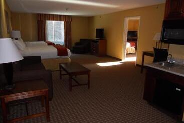 בית מלון כפרי Holiday Inn Express And Suites Hazard, An Ihg