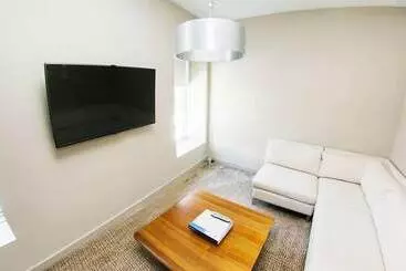 מלון דירות The Roundhouse