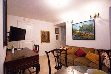 City Center Sunset Apartments