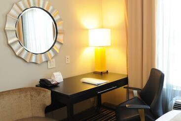 فندق Holiday Inn Express Covington Madisonville, An Ihg