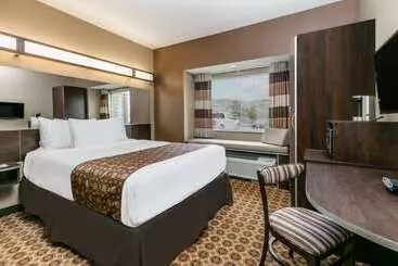 호텔 Sleep Inn & Suites Steubenville At The University