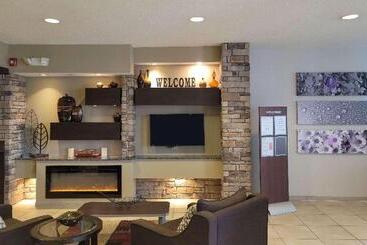 Отель Sleep Inn & Suites Steubenville At The University