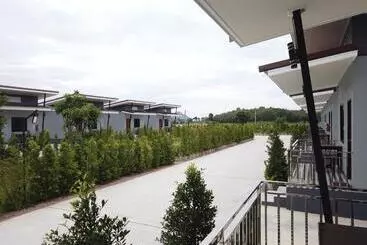 Lomakeskus เดอะเบสรีสอร์ทพัทลุง