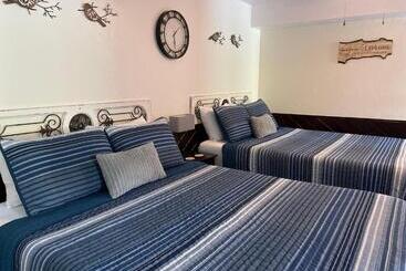 Pansiyon 1,000 Springs Riverhouse