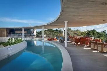 هتل Hilton Garden Inn Cancun Airport