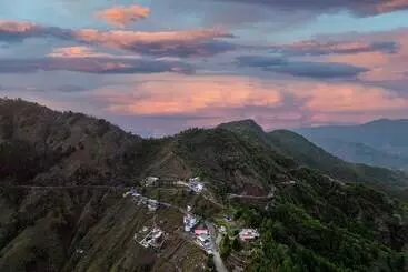 Fabhotel Le Masrana Inn