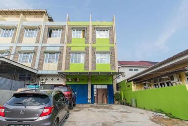 Urbanview Hotel Lumendiva 2 Palembang By Reddoorz