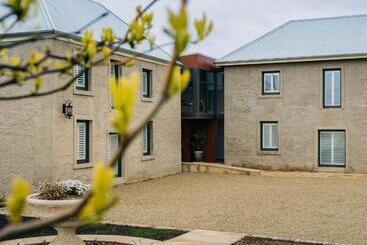 Bed and Breakfast Triabunna Barracks