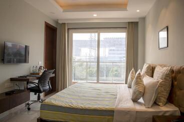 Perch Service Apartment Mg Road