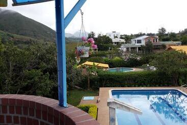 Hostel Alex Country House