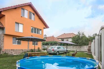 Pension (Hôtel basse catégorie) Casa De Vacanta Jeny