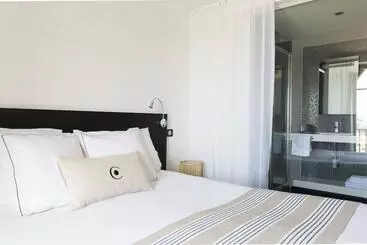 ホテル Castel Beau Site