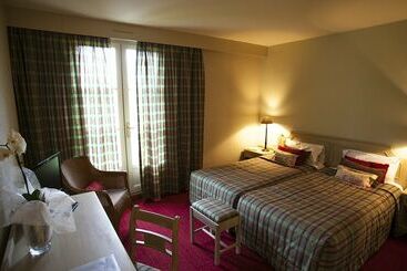 Hotel Le Moulin De Mombreux