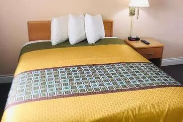 Motel Perth Plaza Inn & Suites