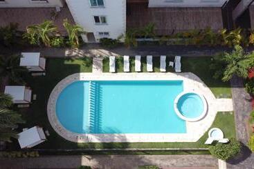 هتل آپارتمان Bavaro Green