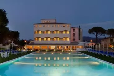 Ahr Baja Hotel & Spa Cannigione