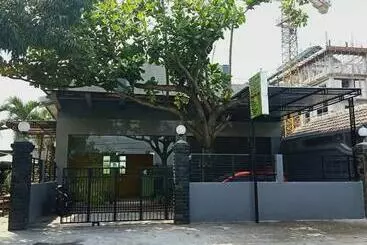 Otel Oyo 90863 Omah Kost Syariah