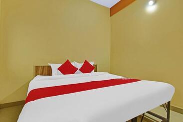 Hotel Oyo Flagship 85024 Golden Key