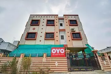 Hotel Oyo Flagship 85024 Golden Key