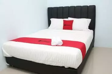 Hotel Reddoorz Syariah Near Suncity Mall Madiun