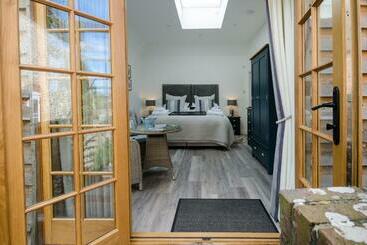 Пансион Lavender Lodge