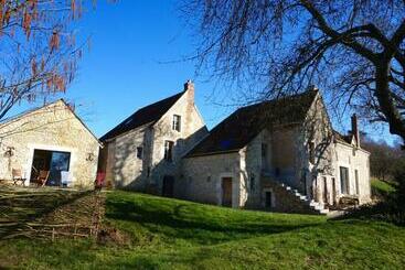 Пансион Une Oasis Dans Le Perche