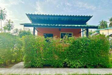 בית מלון כפרי Pim Bungalow