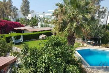 پانسیون Moon Light Studio