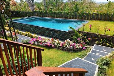 Pensió Uluwatu Sunrise