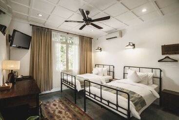 בית מלון כפרי Brown Feather