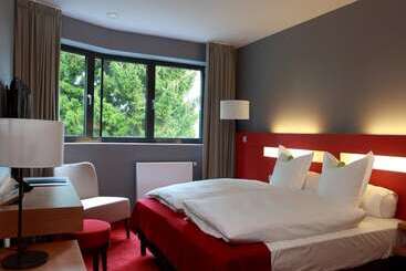 Отель The Seven