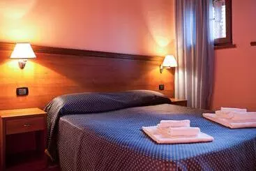 Hotel Tindari Resort & Marina Beach