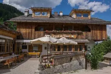 ホテル Agriturismo Lüch De Vanc