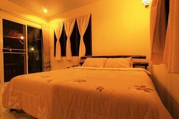 פנסיון Hapla Beach Cottage