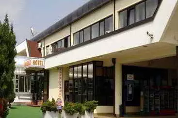 هتل Petrol Company