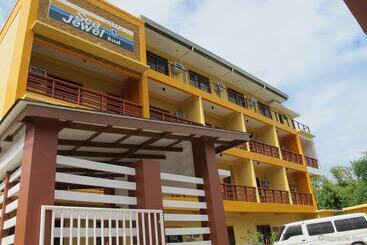 فندق Sea Jewel Beach Resort Puerto Galera