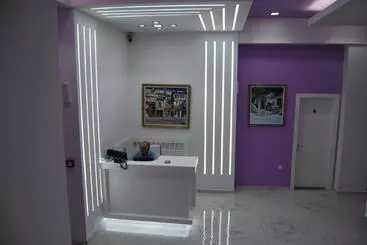 酒店 & Restaurant White City