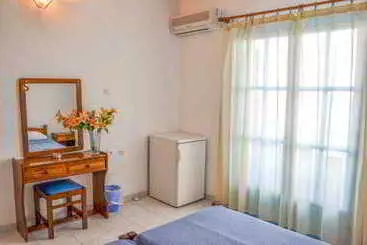 هتل Mikes Apartments