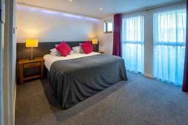 Hotel Portavadie Loch Fyne Scotland