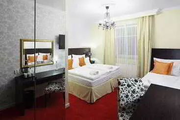 هتل Pytloun Design Self Checkin