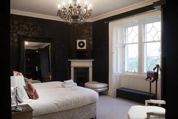 호텔 Balmule House