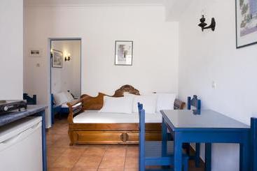 Hotell Blue Perla Suites